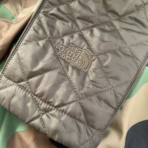 The Northface Camo Ruka Parka jacket coat - Picture 8 of 8